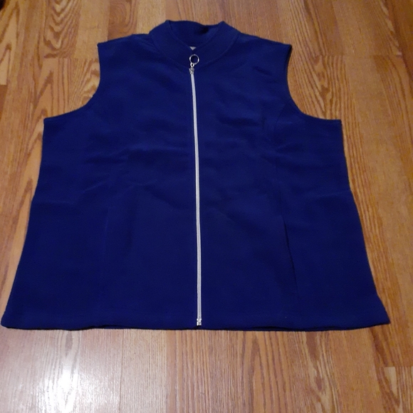 NWT! NAVY NAVY BLUE VEST - Picture 2 of 8